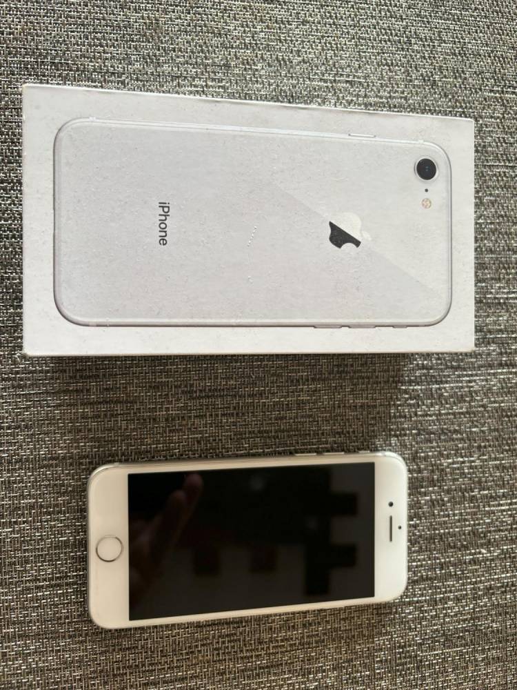 ox_iphone-8-silver-stan-idealny-pamiec-64gb-kondycja-baterii-97