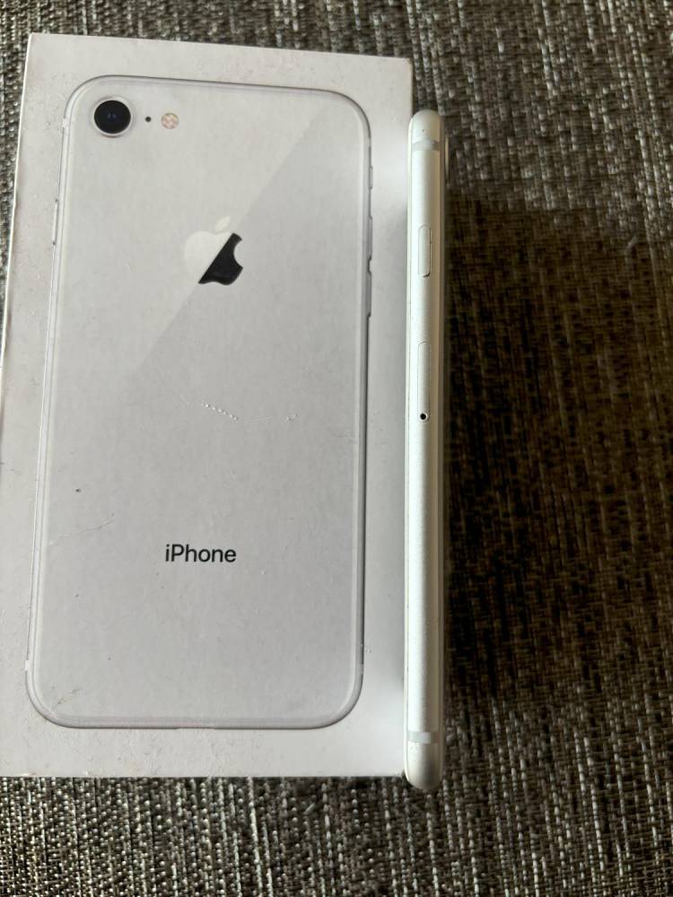 ox_iphone-8-silver-stan-idealny-pamiec-64gb-kondycja-baterii-97