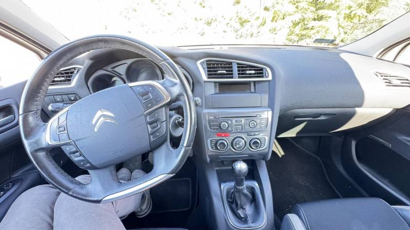 ox_bardzo-zadbany-citroen-c-4-hdi