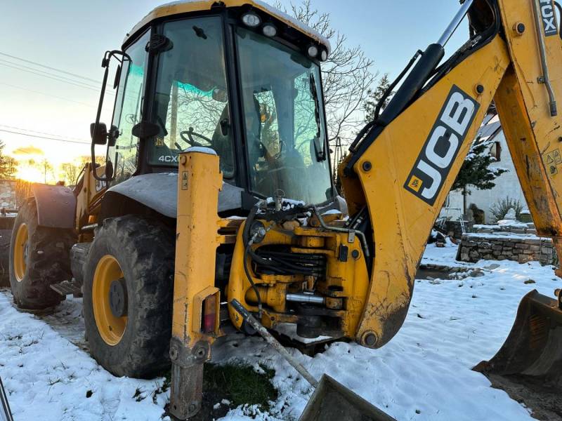 ox_sprzedam-koparko-ladowarke-jcb-4-cx-rok-produkcji-2011