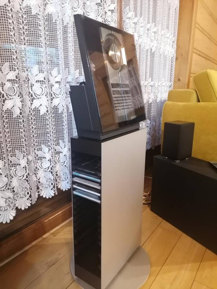 ox_bang-olufsen-ouverture-z-oryginalna-noga-bo