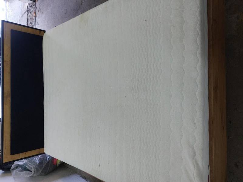 ox_okazja-lozko-loft-160x220-czarne-drewno-materac-gratis