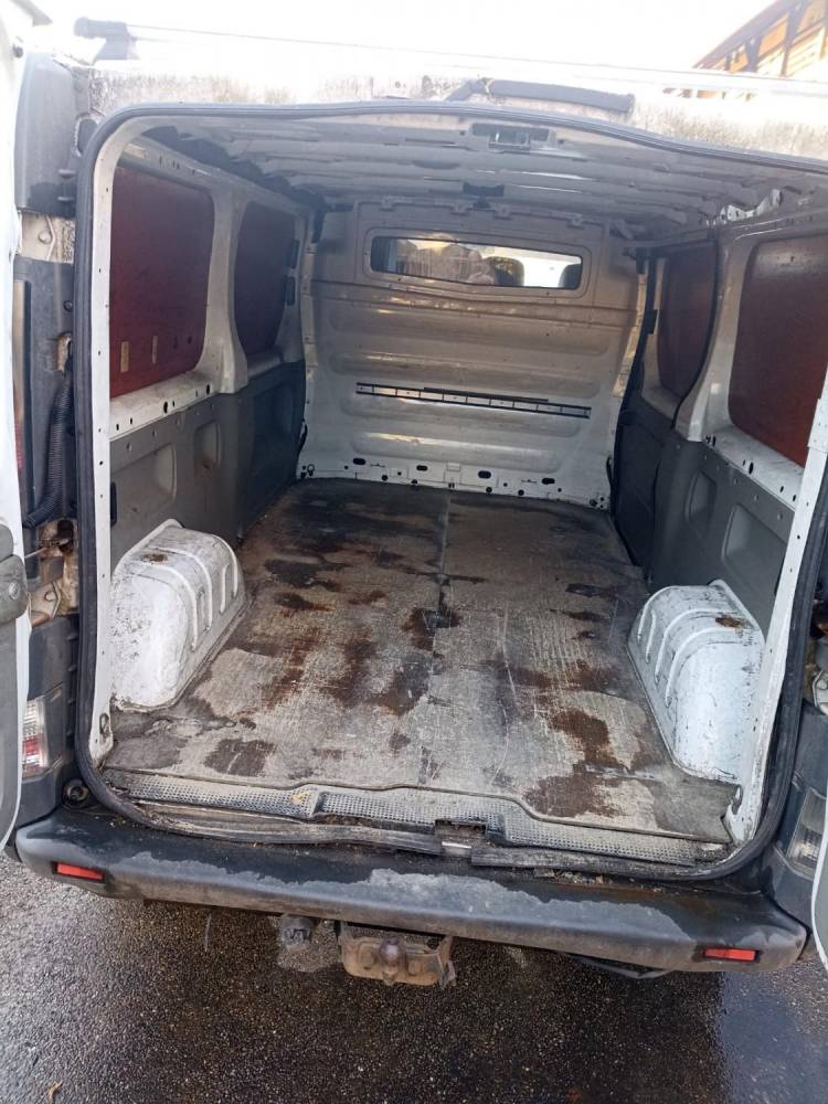 ox_renault-trafic-2004