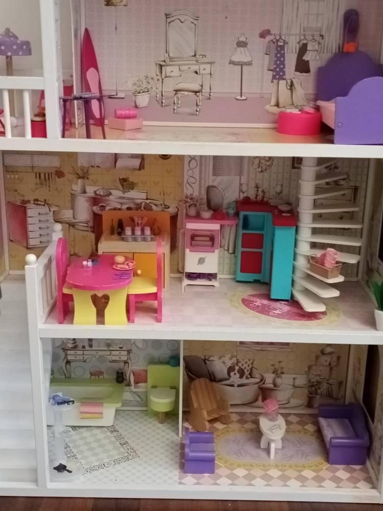 ox_domek-dla-lalek-barbie