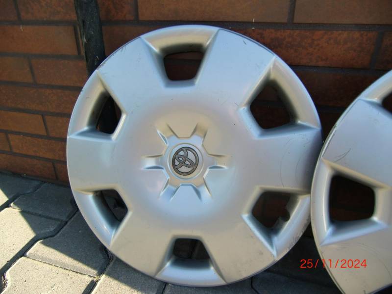 ox_oryginalne-kolpaki-do-toyoty-corolla-15-cali