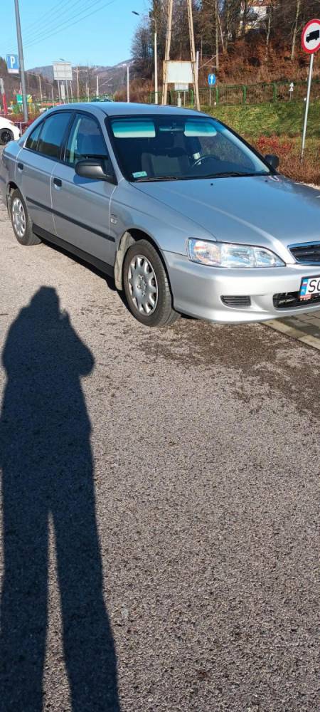 ox_honda-accord-z-polskiego-salonu
