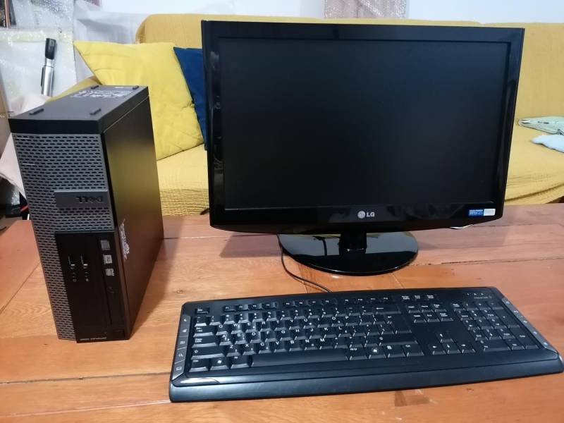 ox_komputer-dell-optiplex-30204gb120ssdwin10-monitor-glosniki