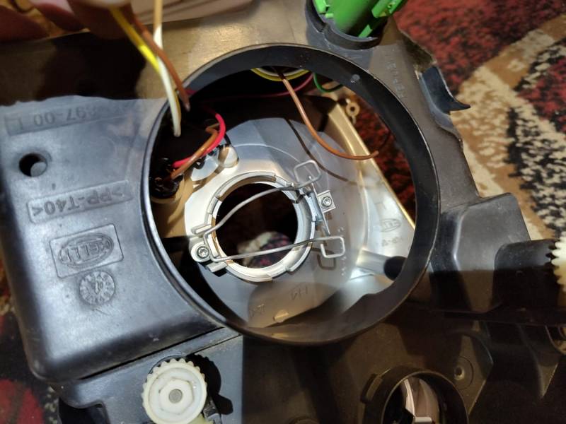 ox_lampa-ford-fusion-lift-lewa-przod