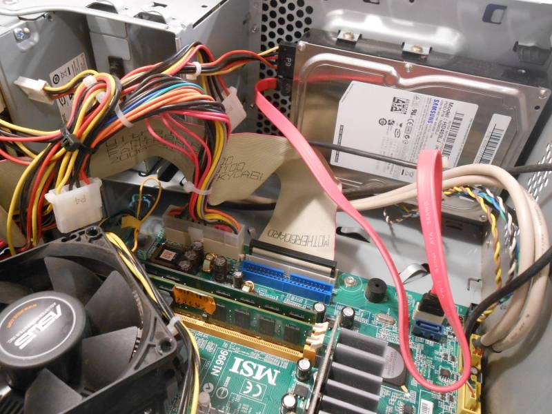 ox_komputer-stacjonarny-packard-bell