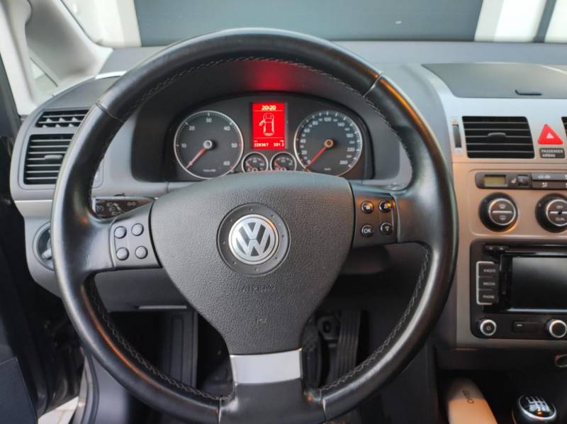 ox_vw-touran-freestyle-19-tdi-77-kw-7-osobowy