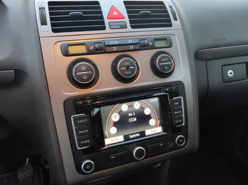 ox_vw-touran-freestyle-19-tdi-77-kw-7-osobowy