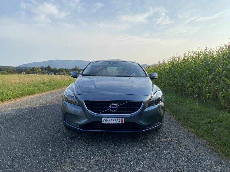 ox_volvo-v40-t3-benzyna