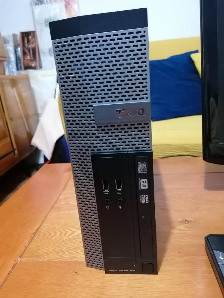 ox_komputer-dell-optiplex-30204gb120ssdwin10-monitor-glosniki
