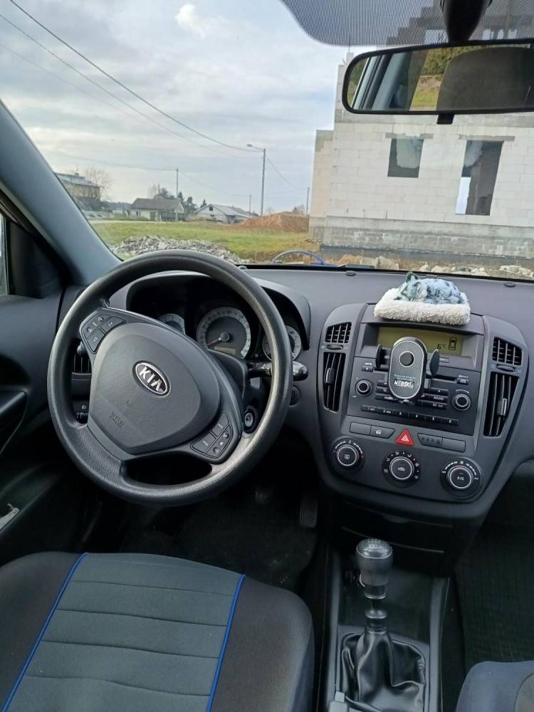 ox_sprzedam-kia-ceed-kombi