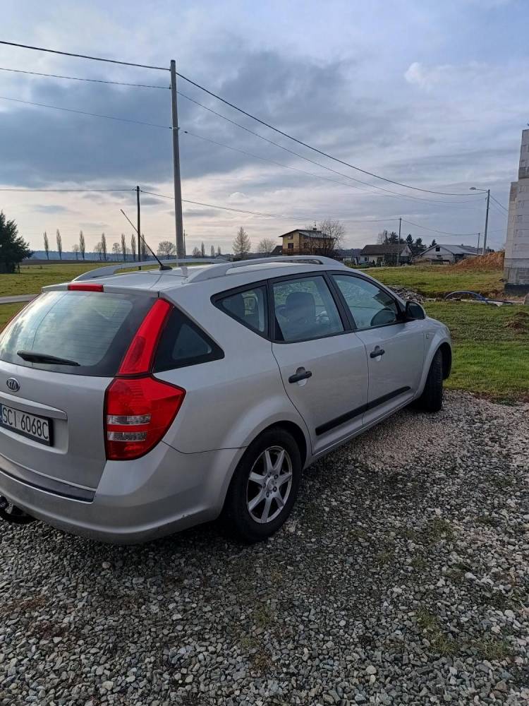 ox_sprzedam-kia-ceed-kombi