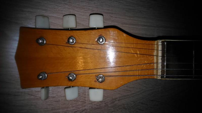 ox_gitara-jazz-defil-antyk
