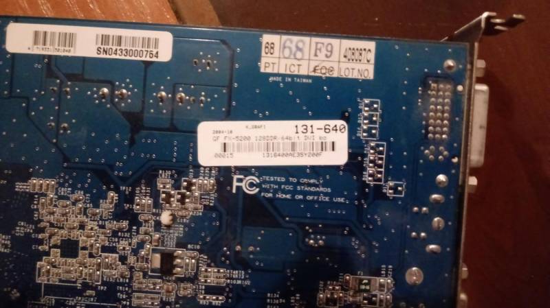 ox_gigabyte-geforce-fx-5200-128-agp