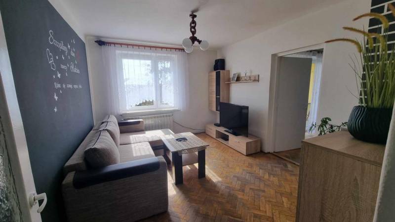 ox_parter-domu-z-mieszkaniem-typu-m-5-dzialka-w-pruchnej-na-sprzedaz