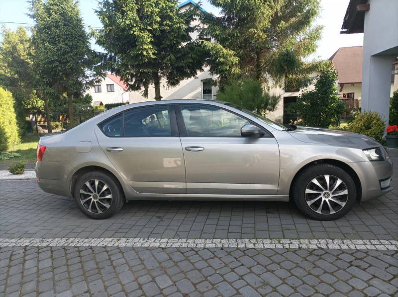 ox_skoda-octavia-iii-14-tsi-krajowa-2013r-140-tys-km