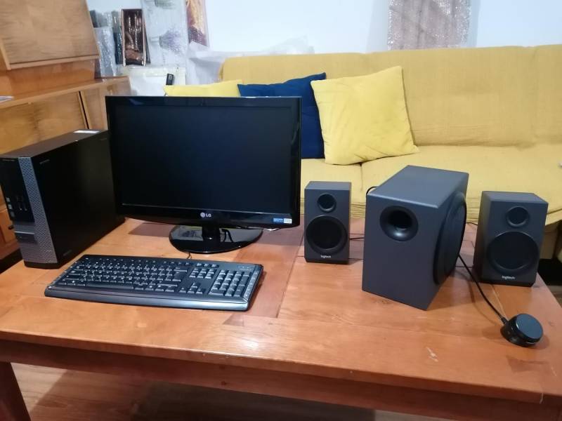 ox_komputer-dell-optiplex-30204gb120ssdwin10-monitor-glosniki