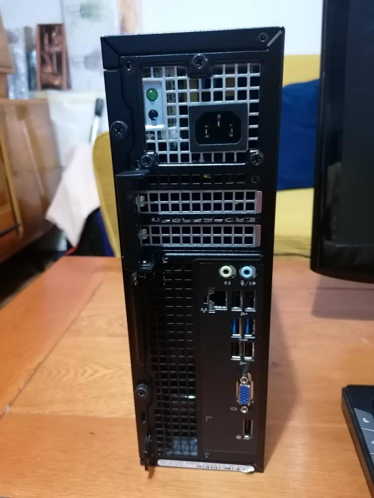 ox_komputer-dell-optiplex-30204gb120ssdwin10-monitor-glosniki