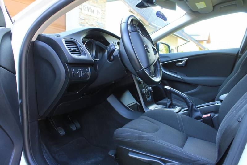 ox_volvo-v40-t3