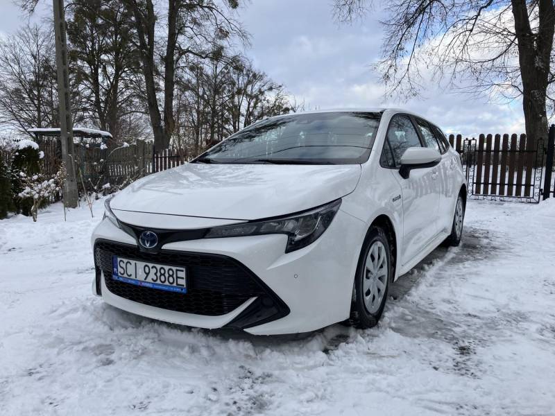 ox_toyota-corolla-ts-kombi-hybryda-2019