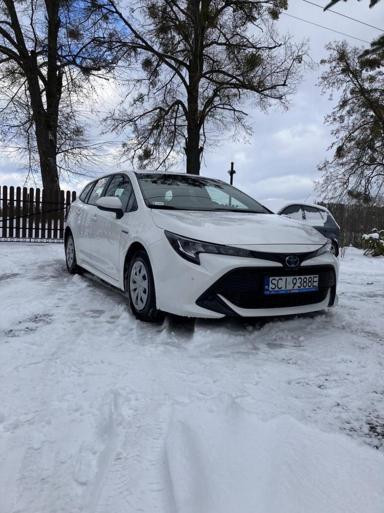 ox_toyota-corolla-ts-kombi-hybryda-2019
