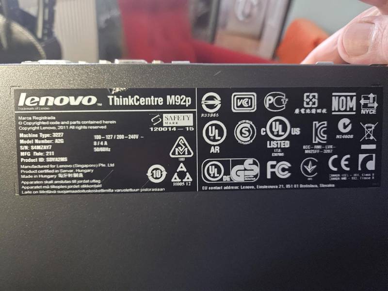 ox_komputer-stacjonarny-lenovo