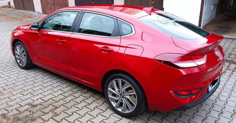 ox_sprzedam-hyundai-i30-fastback