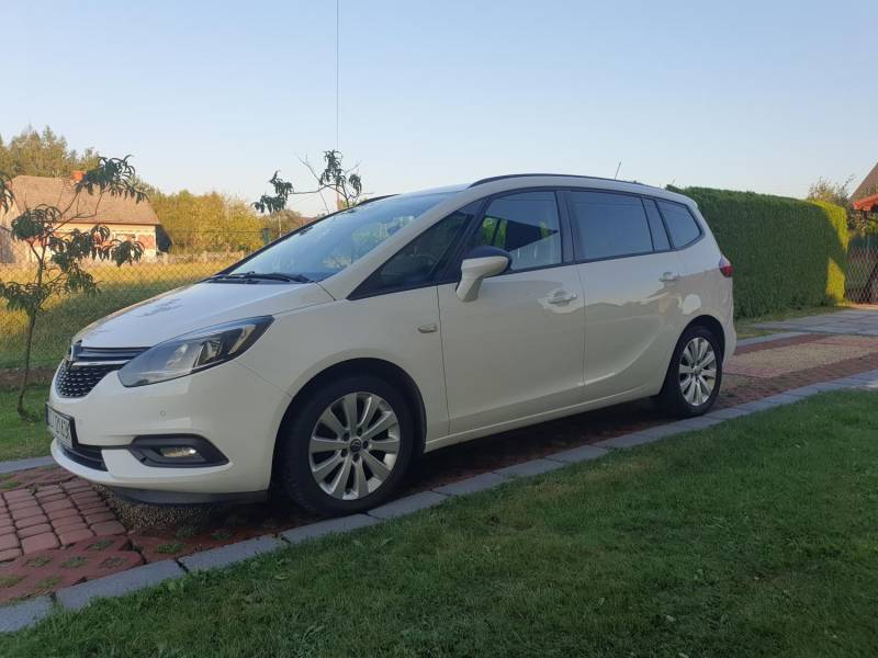 ox_opel-zafira-2018r-spalanie-5-litrow-16-cdti-ecoflex-136-km