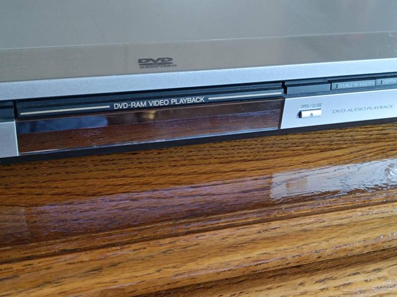 ox_dvdcd-player-panasonic-dvd-s75