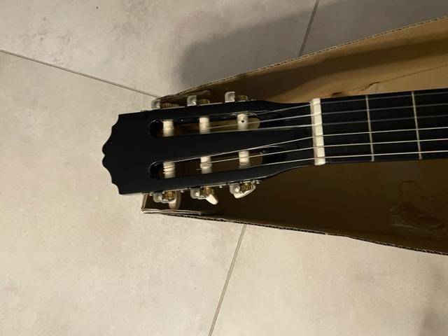 ox_gitara-klasyczna-z-lidla