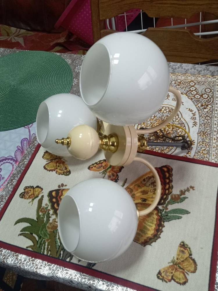 ox_lampa-sufitowa-3-ramienna-w-bdb-stanie