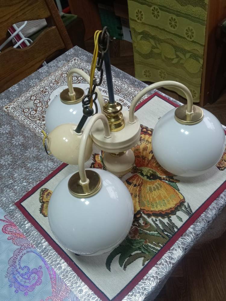 ox_lampa-sufitowa-3-ramienna-w-bdb-stanie
