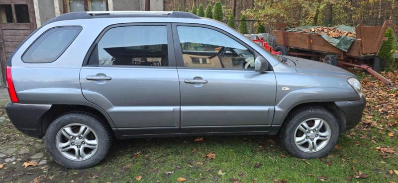 ox_kia-sportage-2-z-2006-roku-20-diesel-uszkodzona