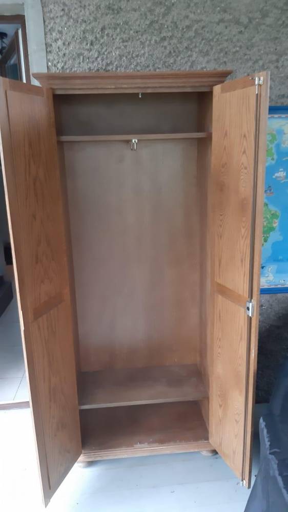 ox_sprzedam-debowa-szafe-uzywana-185x78x38-cm