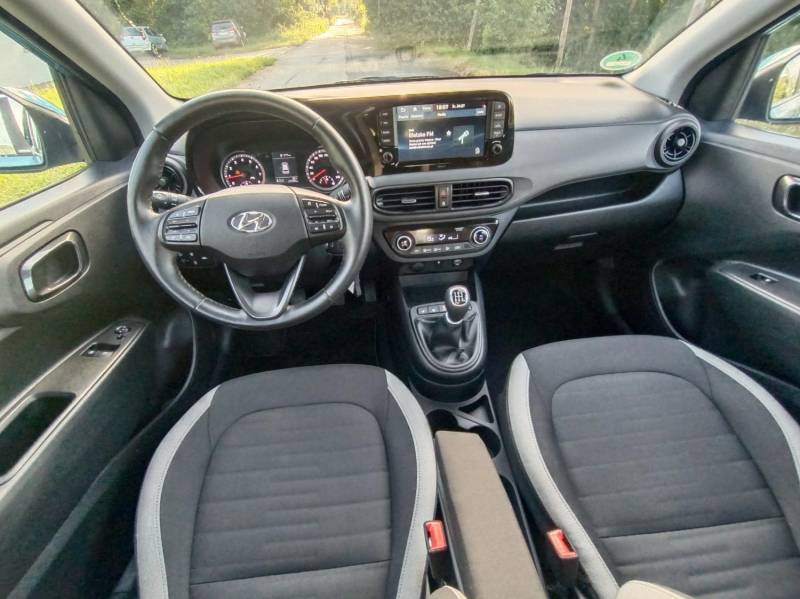 ox_hyundai-i10-10-mpi-kamera-navi-21-000km-2020r
