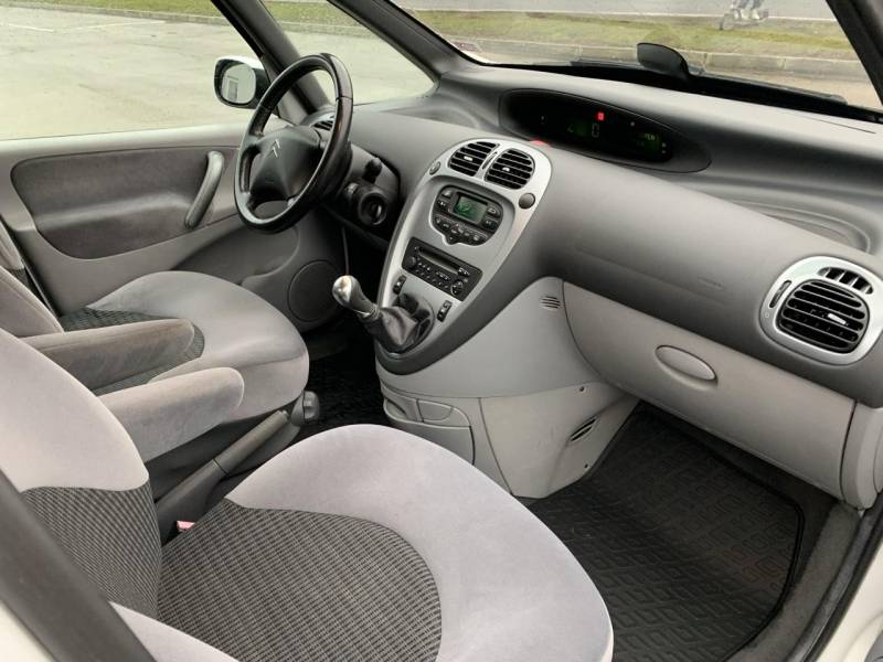 ox_citroen-xsara-picasso-16-benzyna-rok-2009-przebieg-152tys-km-hak