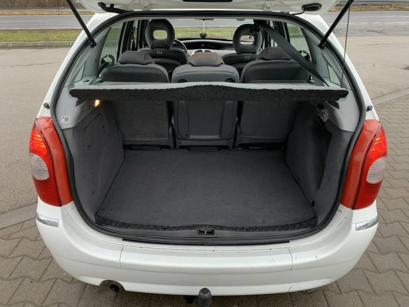 ox_citroen-xsara-picasso-16-benzyna-rok-2009-przebieg-152tys-km-hak