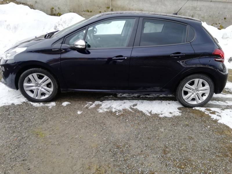ox_peugeot-2082019-pure-tech-82-stopstart-signature
