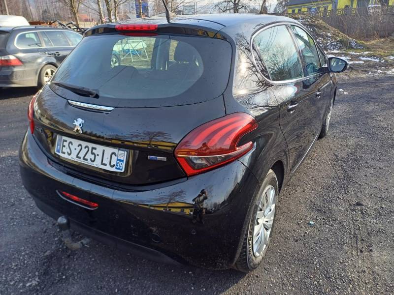 ox_peugeot-208
