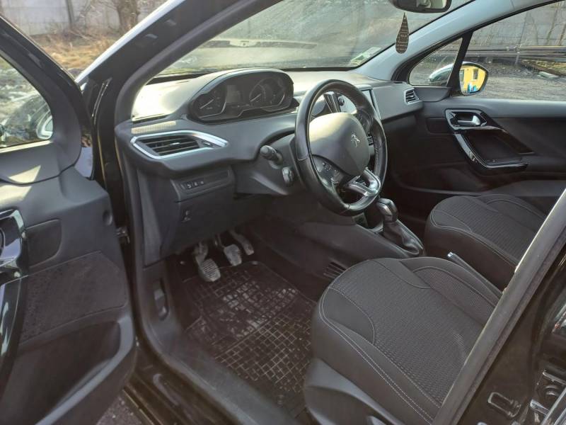 ox_peugeot-208