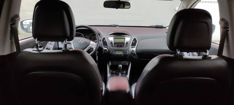 ox_hyundai-ix35-2012