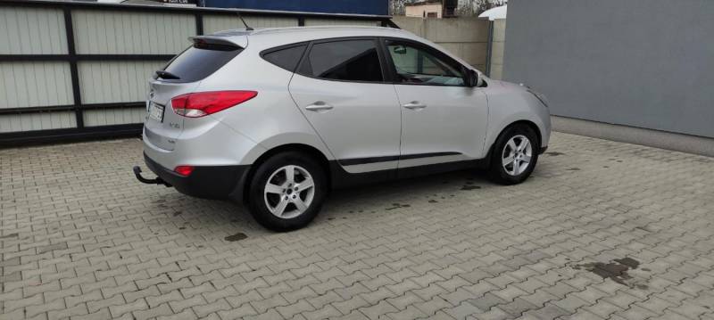 ox_hyundai-ix35-2012