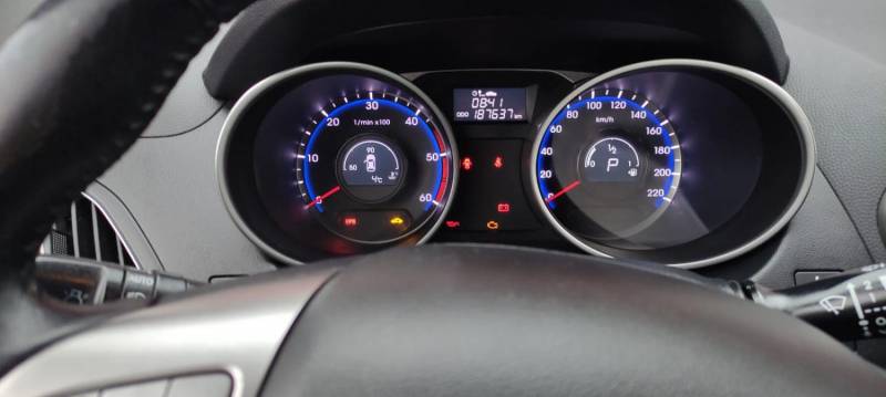 ox_hyundai-ix35-2012