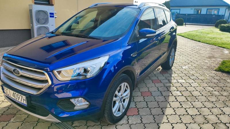 ox_ford-kuga-2018-70-300-km-bogate-wyposazenie