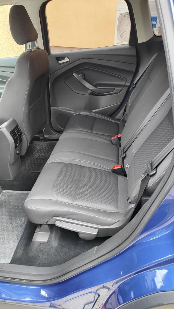ox_ford-kuga-2018-70-300-km-bogate-wyposazenie