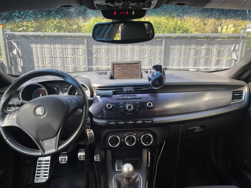 ox_alfa-romeo-giulietta-14-170-km