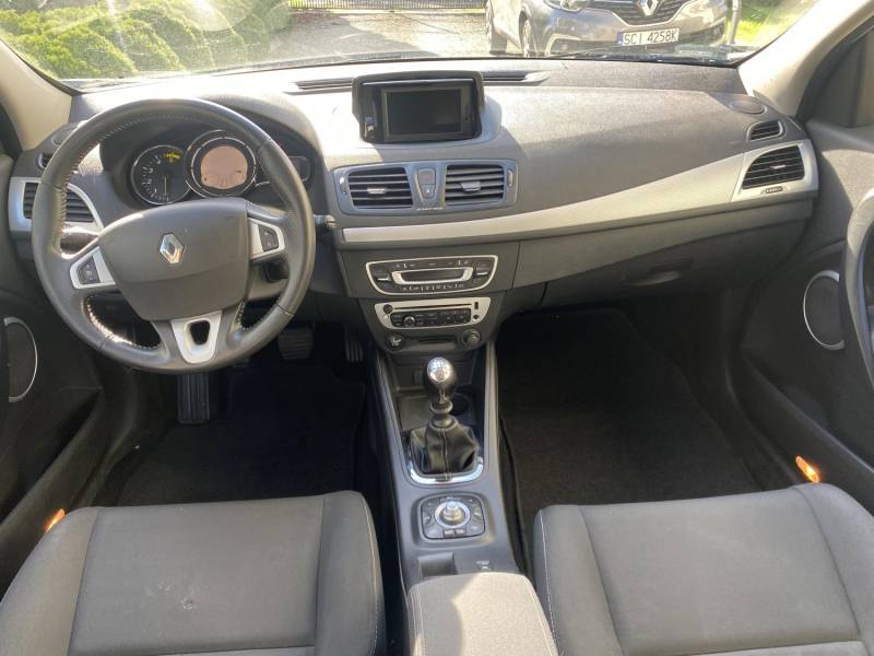 ox_renault-megane-iii-15-dci-2012-r-195-tys-km-bogate-wyposazenie